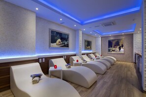 Salas de tratamiento para parejas, un sauna, baño turco/hammam