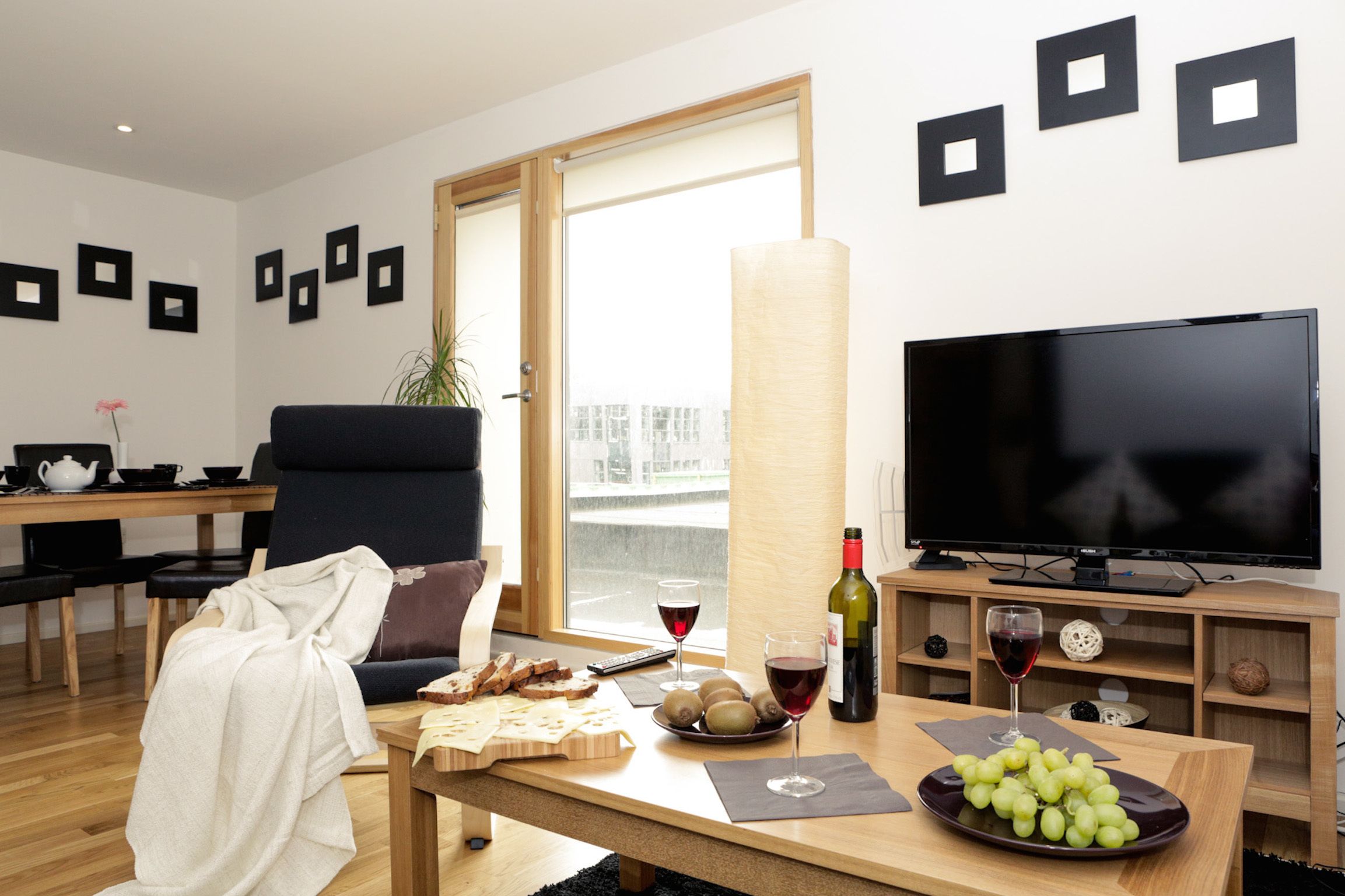 Superior Apartment, 2 Bedrooms (YW) | Living area | Flat-screen TV