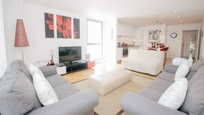 Standard Apartment, 2 Bedrooms (CT) | Living area | Flat-screen TV - Park Views Apartments (London)