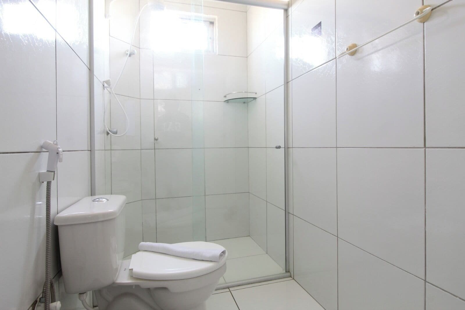 superior | bathroom | shower, free toiletries, hair dryer, bidet