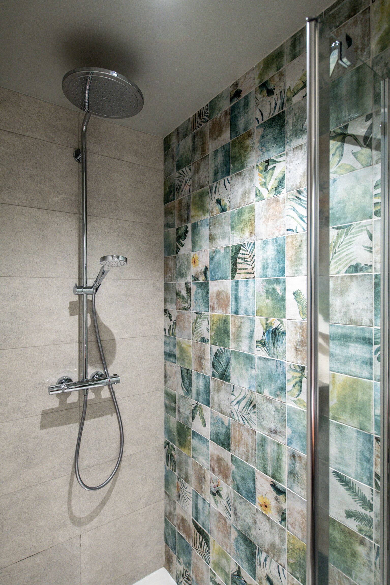 premium room | bathroom | free toiletries, hair dryer, towels