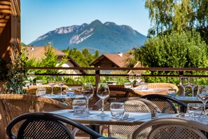 บริเวณภายนอก