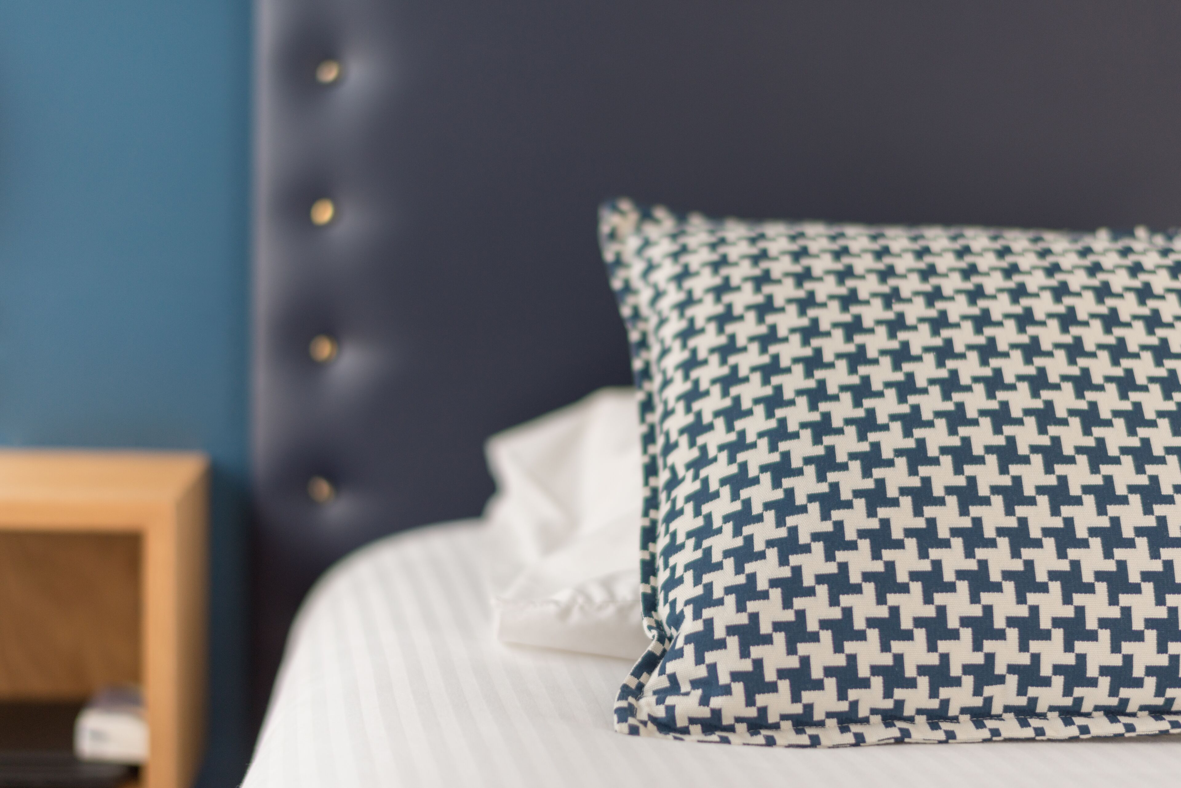 comfort room, mountainside | premium bedding, desk, soundproofing, free wifi