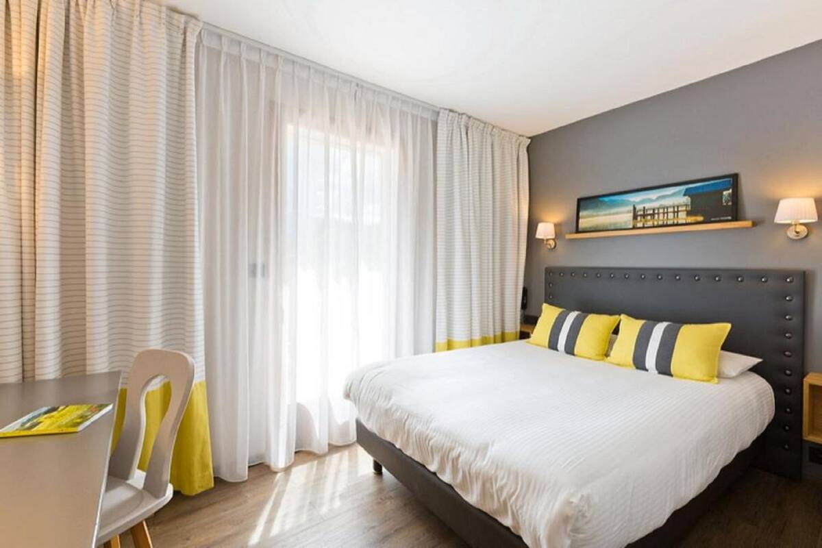 Habitación estándar, junto a la montaña | Ropa de cama de alta calidad, escritorio, insonorización y wifi gratis
