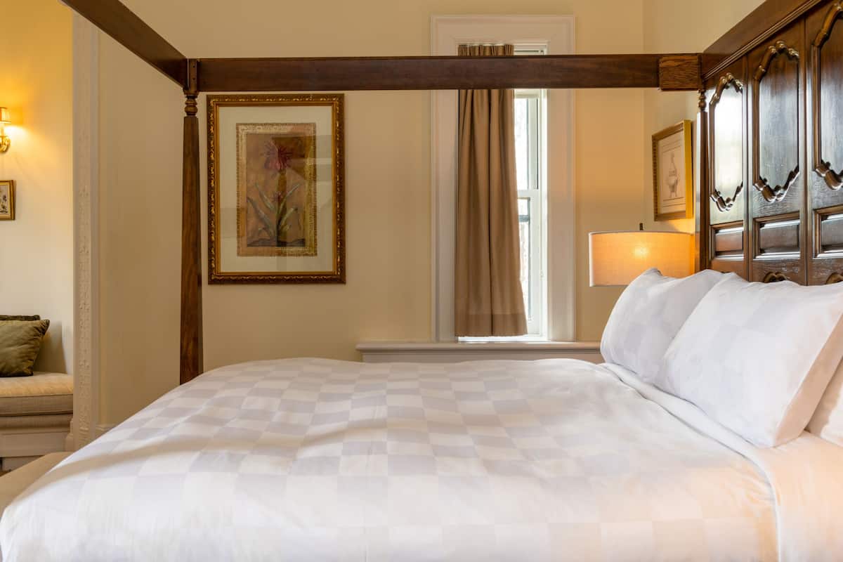 junior suite | premium bedding, in-room safe, desk, laptop workspace