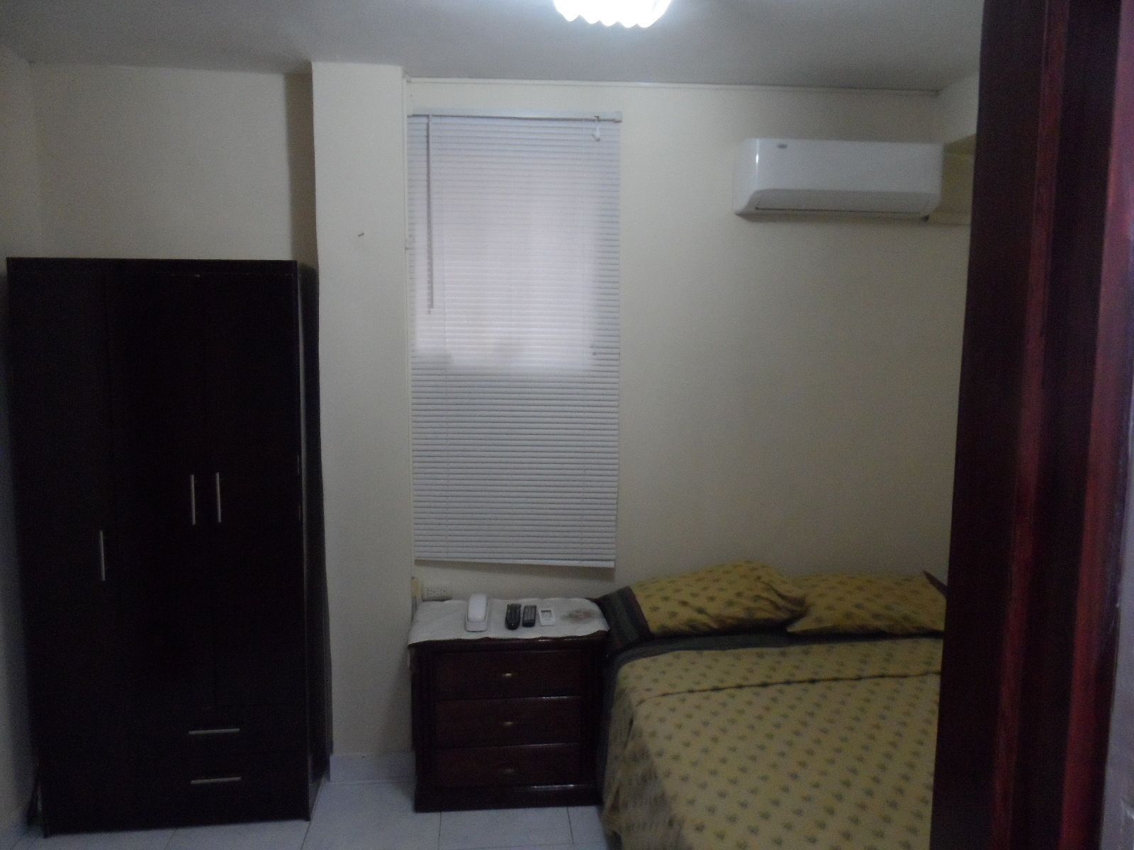 economy room, 1 queen bed | free wifi