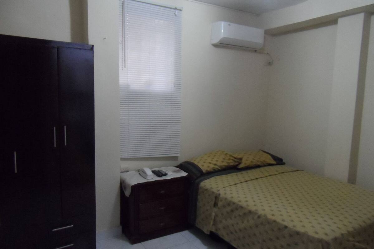 Economy Room, 1 Queen Bed | Free WiFi