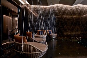 Sauna, steam room, body treatments, aromatherapy, hot stone massages - The Ritz-Carlton, Macau (Cotai)