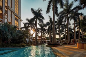 Outdoor pool - The Ritz-Carlton, Macau (Cotai)