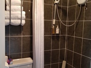 Superior Double Room, Ensuite (River View) | Bathroom
