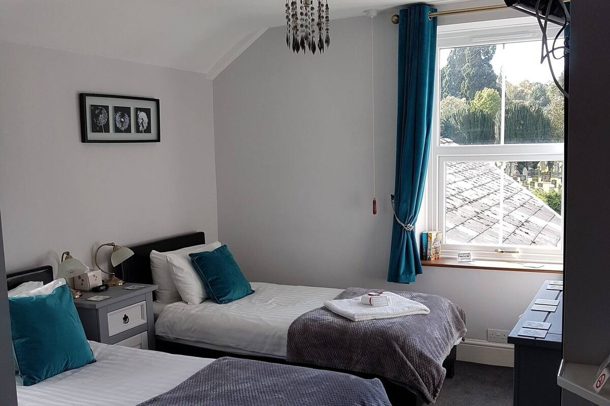 Zweibettzimmer, mit Bad
