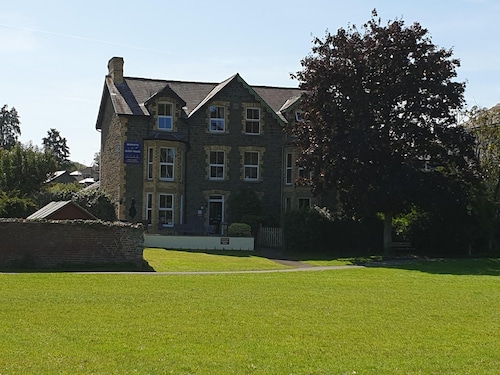 Bronwye Guest House