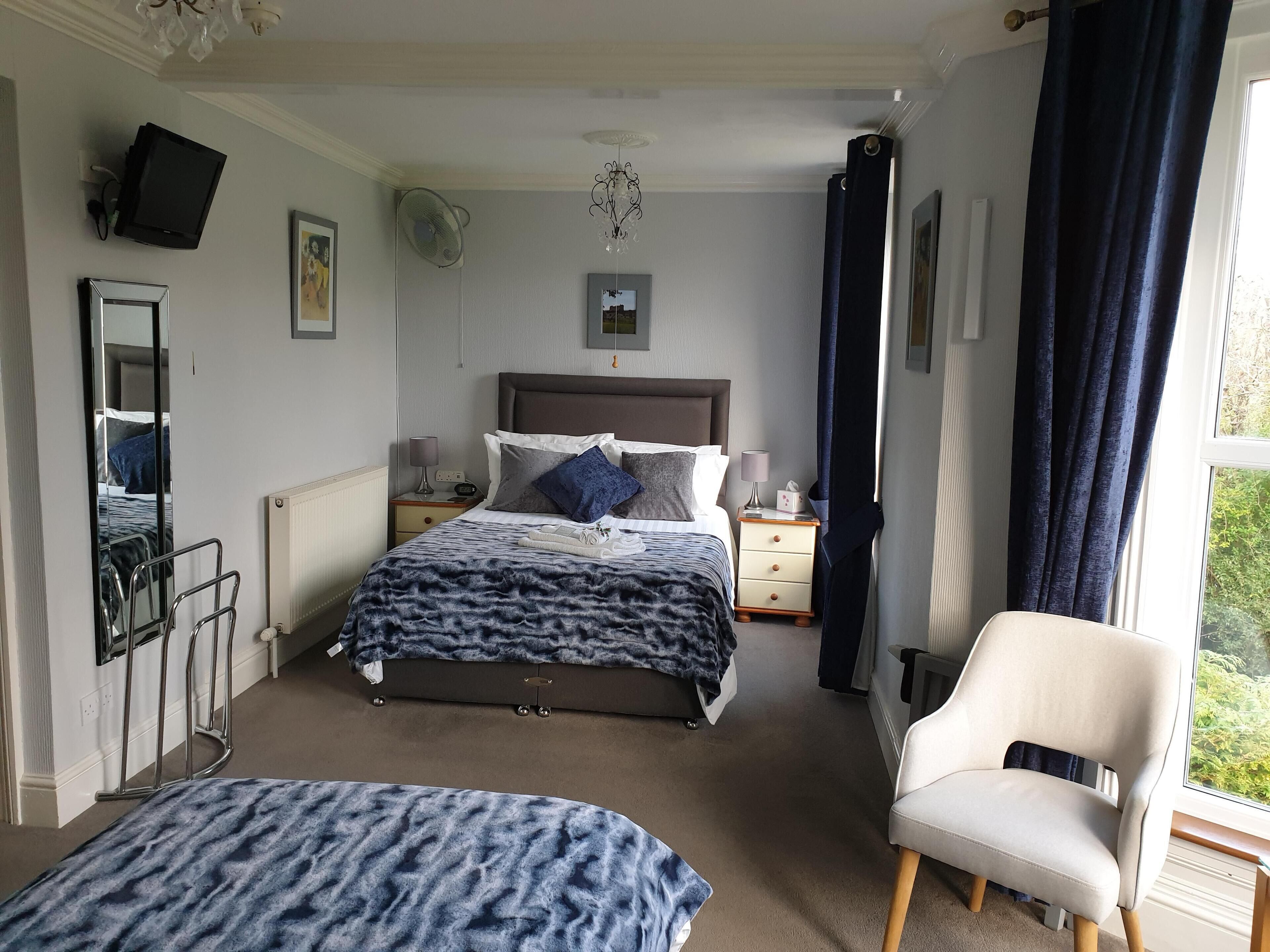 Suite, Ensuite, Garden View