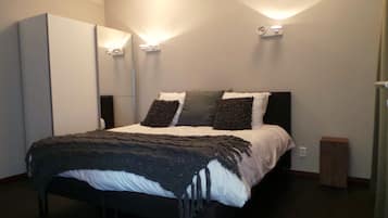 1 bedroom, iron/ironing board, free cots/infant beds