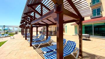 Outdoor pool, pool umbrellas