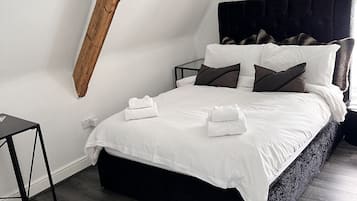 Standard Double Room, Private Bathroom | 1 bedroom