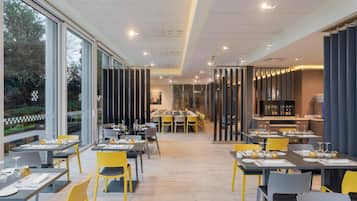 Lunch and dinner served