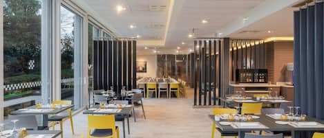 Lunch och middag serveras