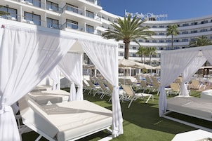 Sundeck