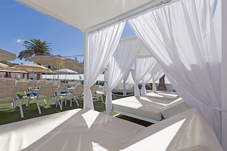 Sundeck
