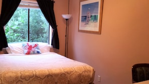 Individually decorated, iron/ironing board, free WiFi - Sea Haven Motel & Guest House (Rockaway Beach)