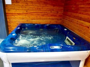 Sauna, Massage- und Behandlungsräume