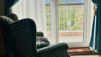 Kahden hengen huone | Minibaari, tallelokero huoneessa, ilmainen Wi-Fi