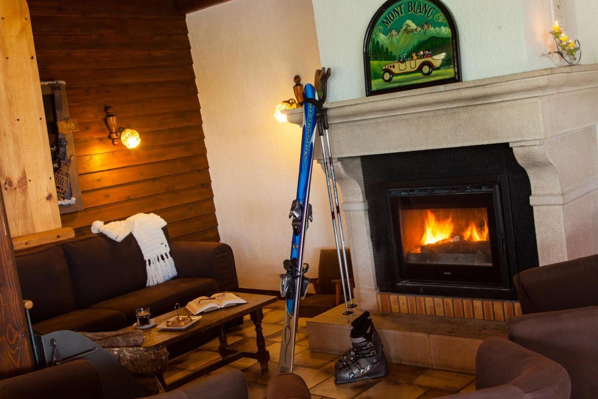 32-inch flat-screen tv with satellite channels, tv