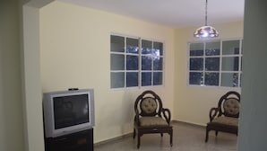 Flat-screen TV - Farm Villa Estancia (Santiago de los Caballeros)