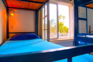 Dormitório compartilhado, somente para mulheres, banheiro compartilhado (9 beds) | Wi-Fi de cortesia