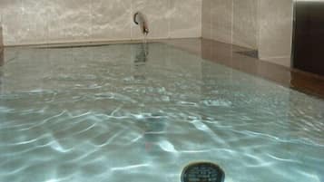 Bain à remous intérieur