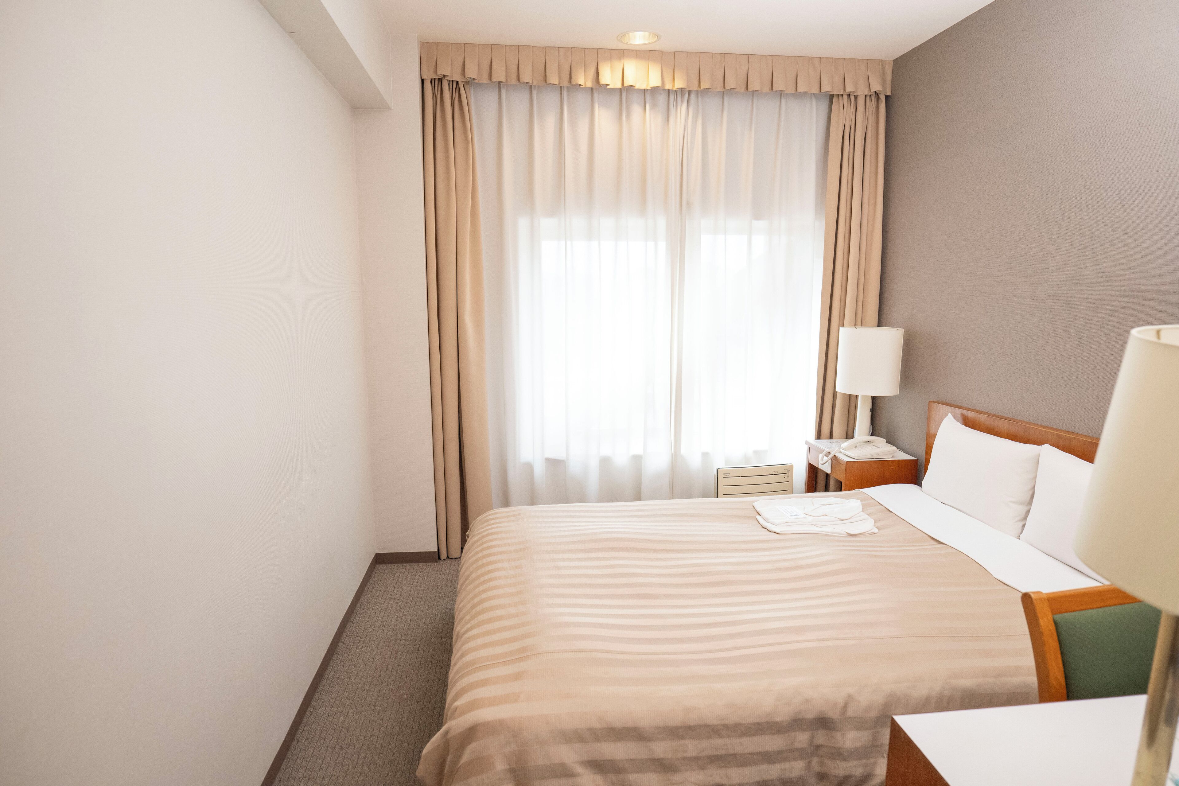 雙人房, 非吸煙房 | 書桌、免費無線上網、床單