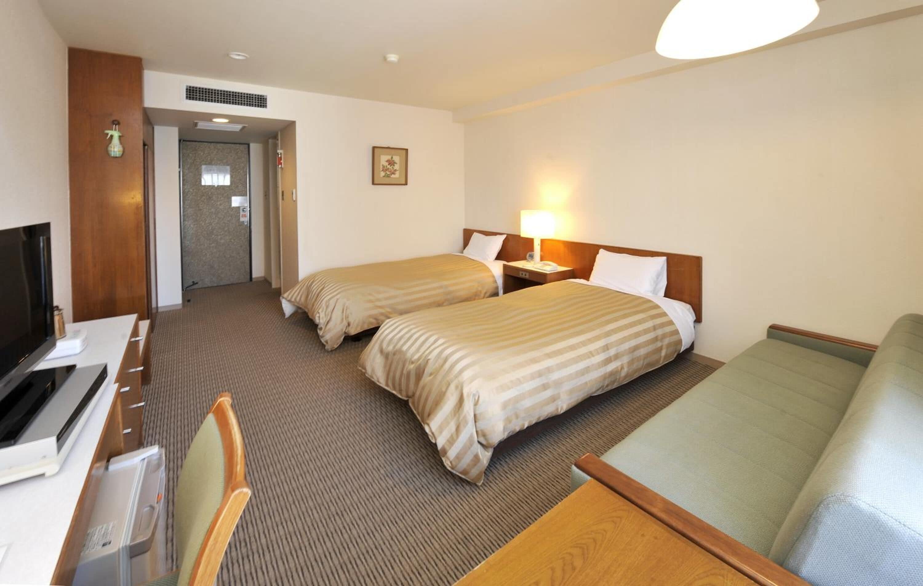 twin room, non smoking | desk, free wifi, bed sheets