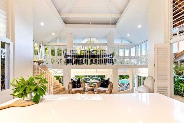 5 habitaciones, decoración personalizada y muebles diferentes