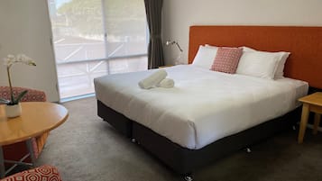 客房, 1 張特大雙人床 (Motel King) | 書桌、免費無線上網、床單