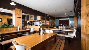 Dining - Snowbird Inn (Hotham Heights)