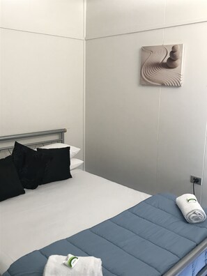 Standard Room, Shared Bathroom (Hotel Room Double)