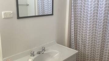 Standard Room (Hotel Room with Ensuite) | Bathroom | Shower, hair dryer, towels