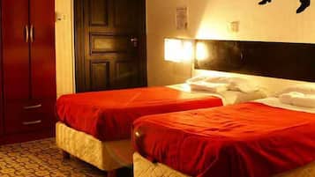 Kamar Double | Brankas, tempat tidur lipat/tambahan, dan Wi-Fi gratis
