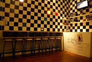 3 bars/lounges - La Casona de Don Jaime 2 and Suites - Hostel (Rosario)