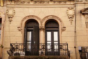 Façana frontal de l'allotjament