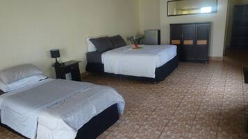 Family Room, Garden View, Garden Area | Desk, iron/ironing board, WiFi, bed sheets