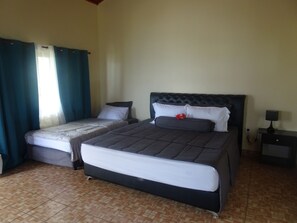 Deluxe Room | Desk, iron/ironing board, WiFi, bed sheets - Vakaloa Beach Resort (Kanokupolu)