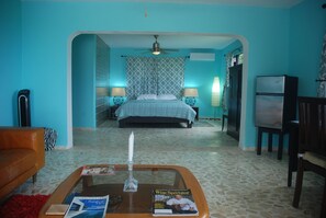 Suite, Bathtub, Ocean View | 1 bedroom, in-room safe, desk, iron/ironing board