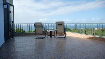 Panorama-studiosuite - boblebad - havudsigt | Udsigt fra balkon