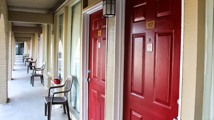 Executive Inn and Suites