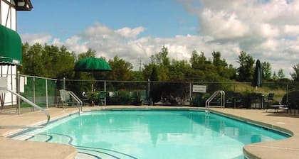 McIntosh Country Inn & Conference Centre in Canada