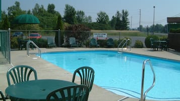 Seasonal outdoor pool