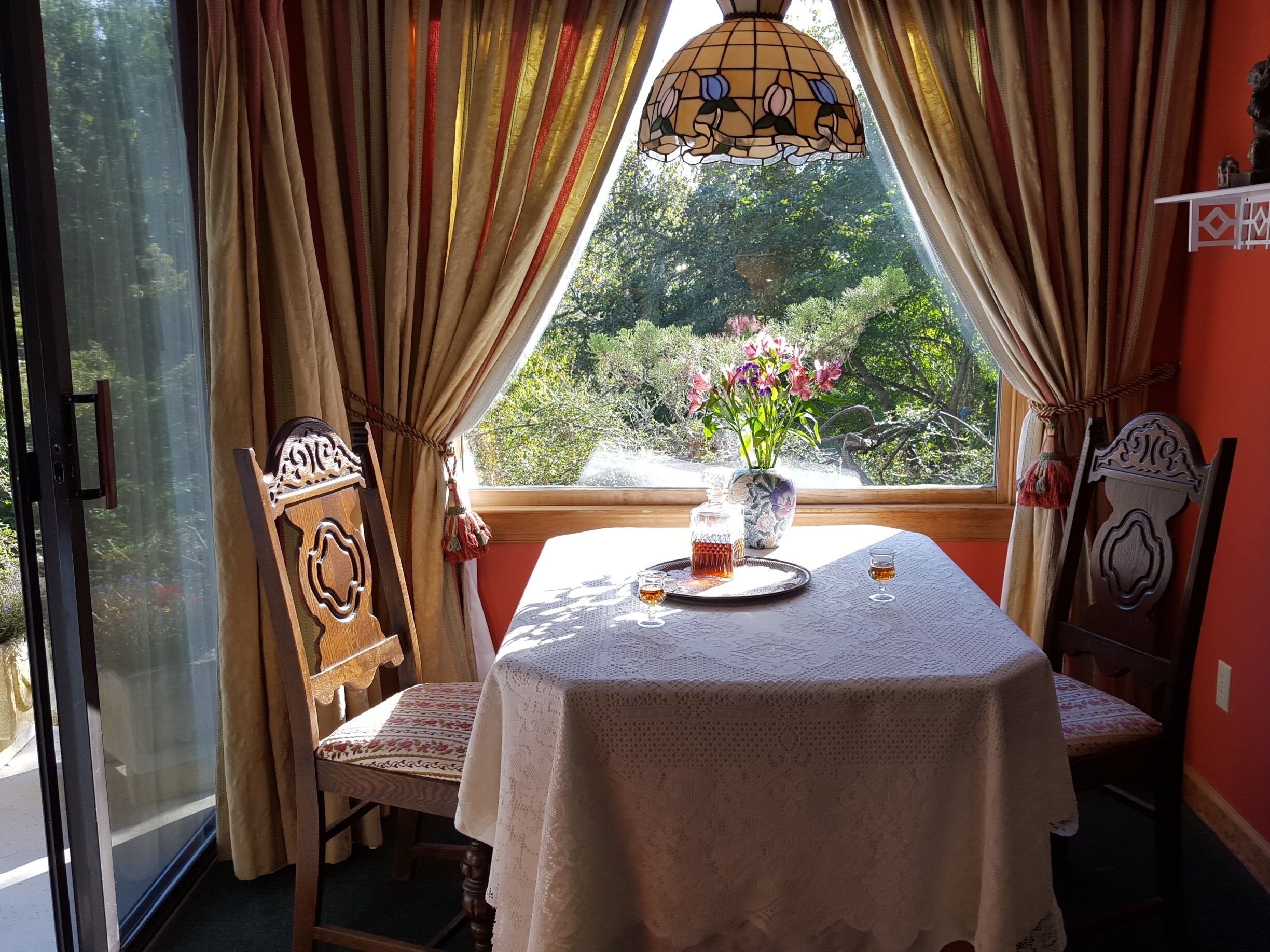Deluxe Triple Room, Private Bathroom, Garden View (Browning Suite) | Premium bedding, minibar, individually decorated, individually furnished
