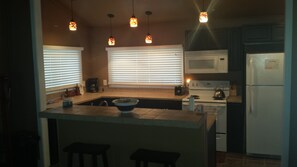 Huone (Antler Creek Lodge) | 3 makuuhuonetta, ilmainen kiinteä internetyhteys